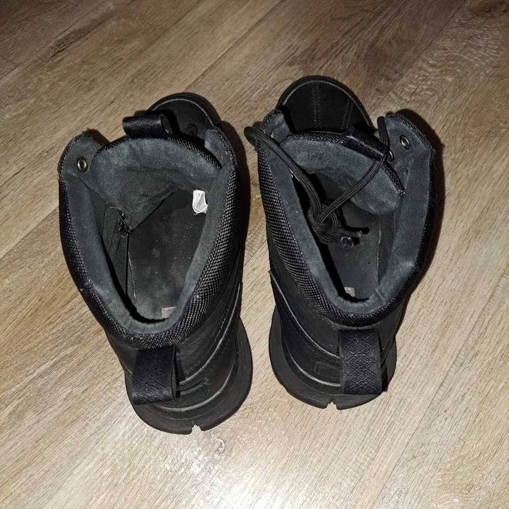 UGG Men's Emmett Duck Winter Cold Weather Snow Black Boots Size 8